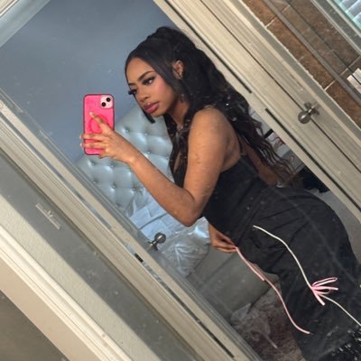 baby M's profile picture