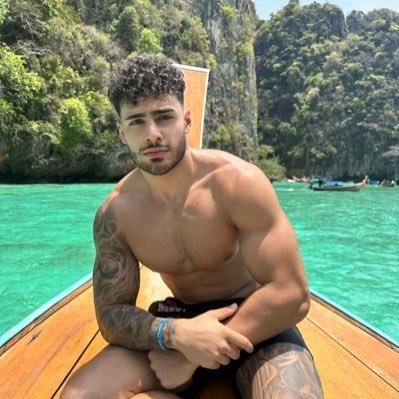FitNarad 🏳️‍🌈's profile picture