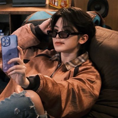 맹's profile picture