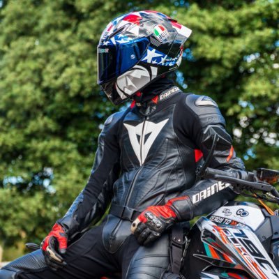 𝗖𝗵𝗮𝘇 🏳️‍🌈🇬🇧's profile picture