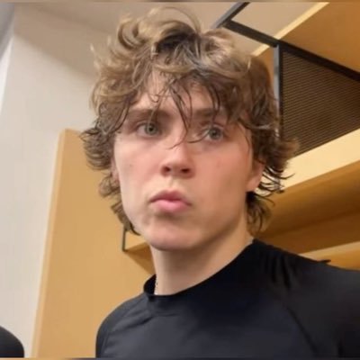 stereotypesimp's profile picture