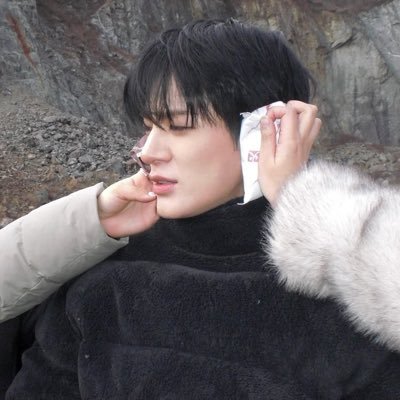 lee's profile picture
