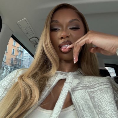 Ronisia🌹's profile picture