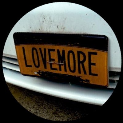 YARUH MOKANIEK's profile picture