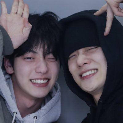 숩준 ׂׂૢ's profile picture