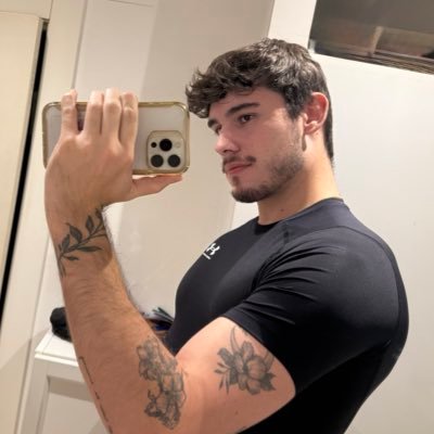𝙰𝚗𝚍𝚘𝚗𝚒⸆⸉ 🕊️♰'s profile picture