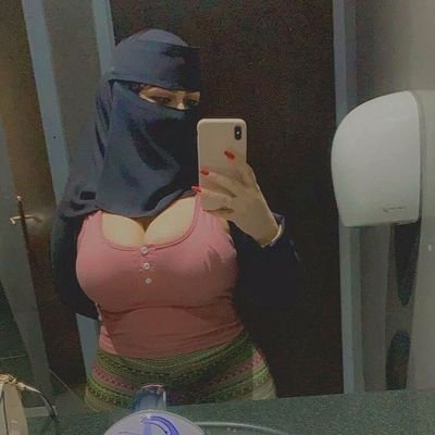 hijabiiareeba's profile picture