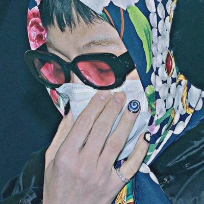 alex .☘︎ ݁˖ moved acc's profile picture