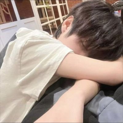 v_uri449's profile picture