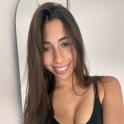 Selena's profile picture