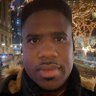 Guy profil fotoğrafı