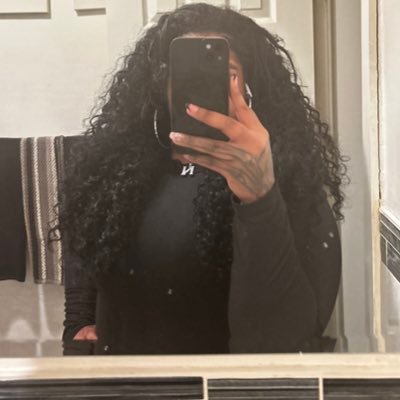 🖤's profile picture