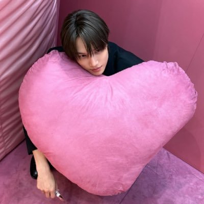 vely_zkdl's profile picture