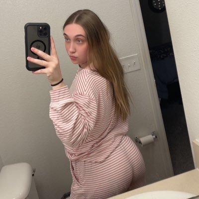 AlisaaNicholee's profile picture