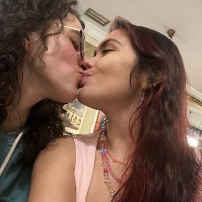 larisa🐉's profile picture