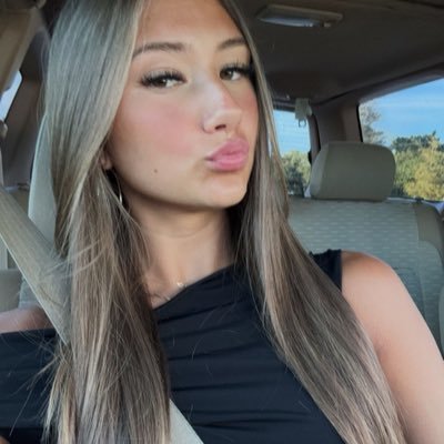 Kat ★'s profile picture