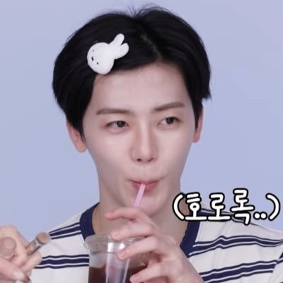 𝑚𝑘𝑛𝑎🐰🐱♡'s profile picture