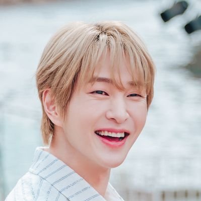 nad 🐰🌸's profile picture