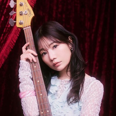 山内あいな(SILENT SIREN Ba.)'s profile picture