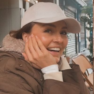clara's profile picture