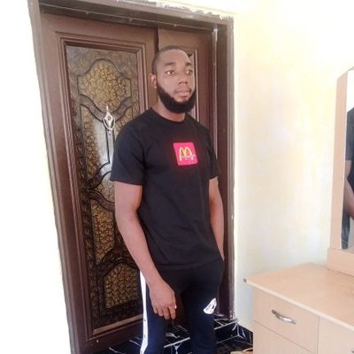 UUchechukw43289's profile picture
