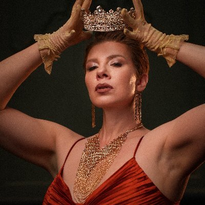Lady Azelle 🖤's profile picture