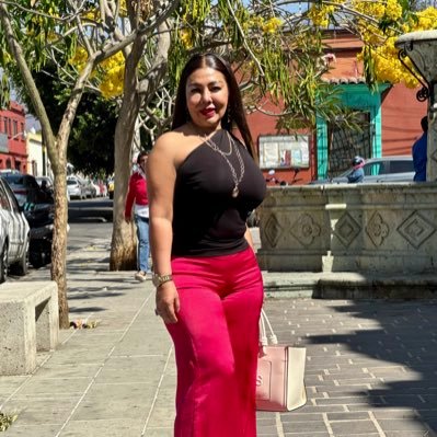 Lety Cruz's profile picture
