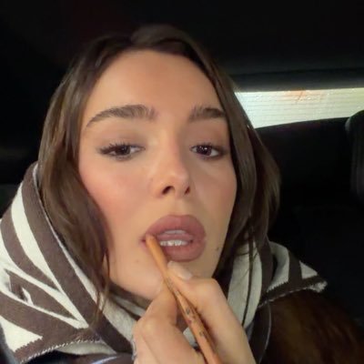 withyakamoz's profile picture