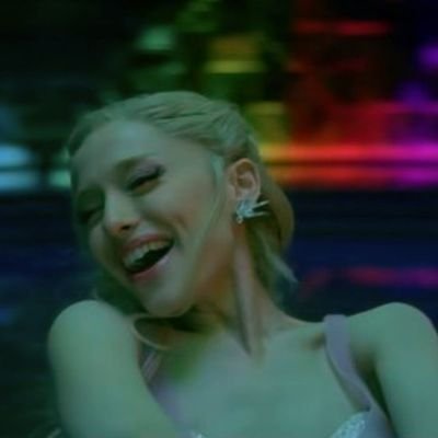 sofia •'s profile picture