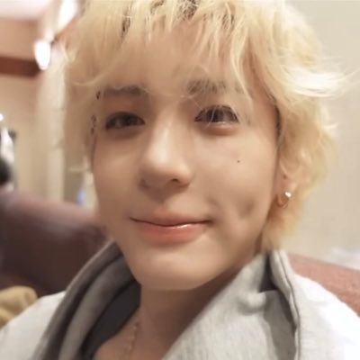 hanialright's profile picture