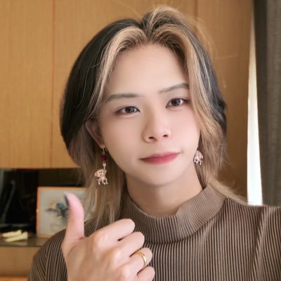 珞珞luoluo | 168._.luo | 🦍 | 實況 |【伍輪 Fifth Wheel】's profile picture