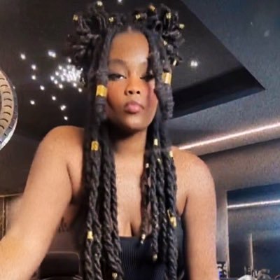La ƬιƧн ✨'s profile picture