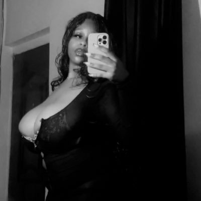 yanahthedoll's profile picture
