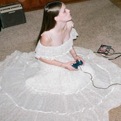 bonesnpoems's profile picture
