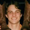 alex 🐝's profile picture
