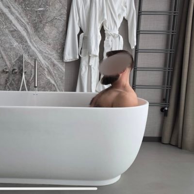 hotbearvs's profile picture