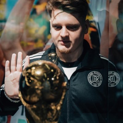 Rezears's profile picture
