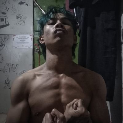 STR's profile picture