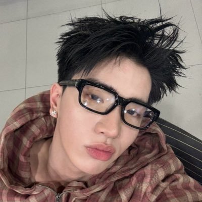 dina's profile picture