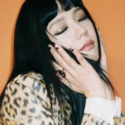 LIZZ🎠's profile picture