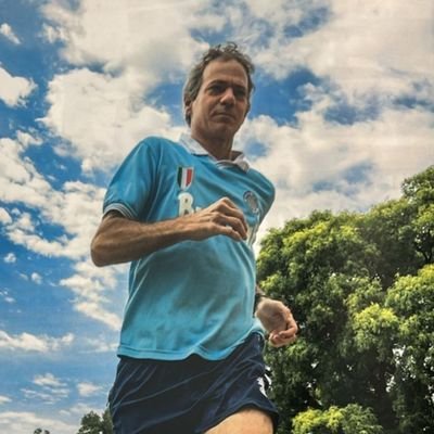 🇦🇷 lucas llach 🇺🇦's profile picture