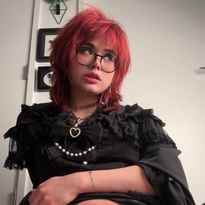 lunafemb0y's profile picture