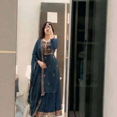 𓆩IshqPari𓆪's profile picture