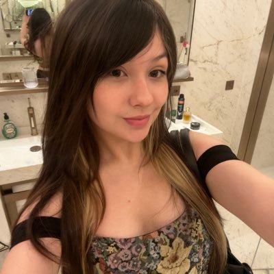 Júlia's profile picture