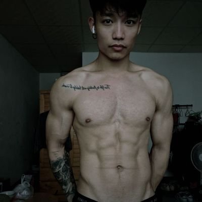 giant_wolf0404's profile picture