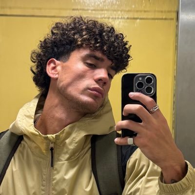 goncalo_dias_90's profile picture