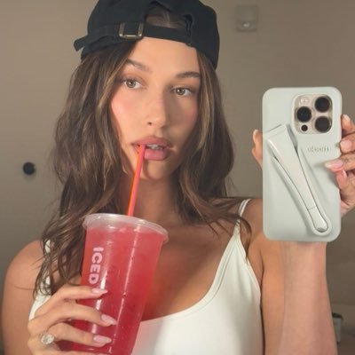pau's profile picture