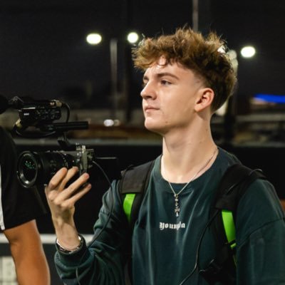 llawwerd's profile picture