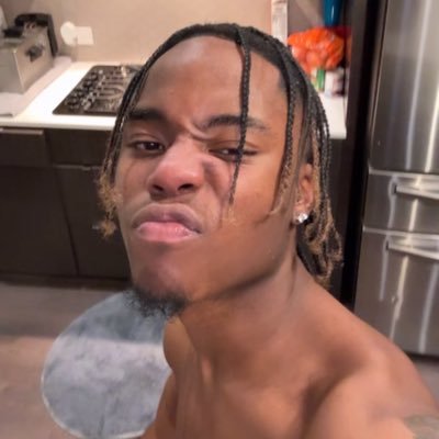 Cₐᵣₜₑₗ🫠's profile picture