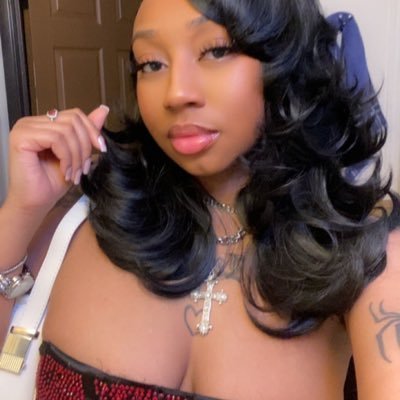coochie eater. ᥫ᭡'s profile picture